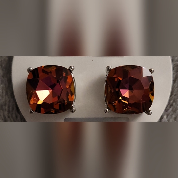 Earrings - Picture 1 of 1